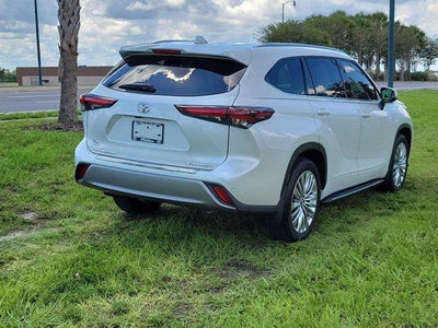 2024 Toyota Highlander Platinum