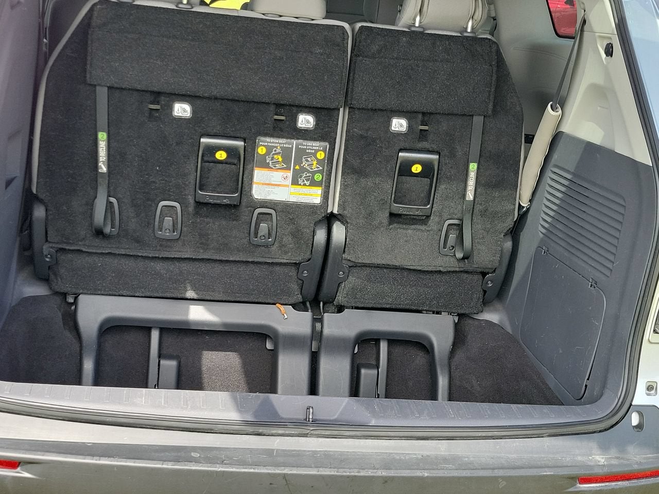 2024 Toyota Sienna LE