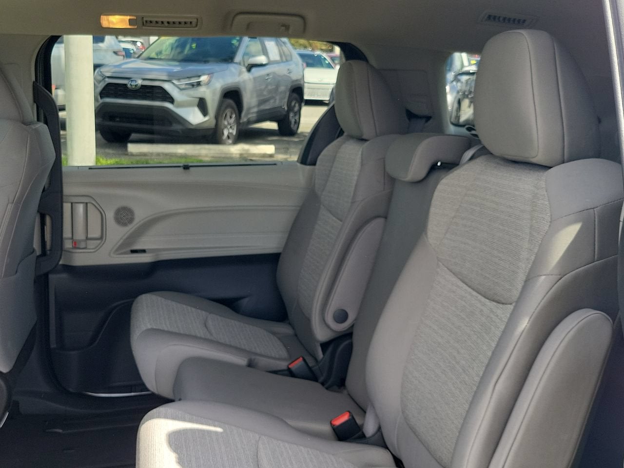 2024 Toyota Sienna LE
