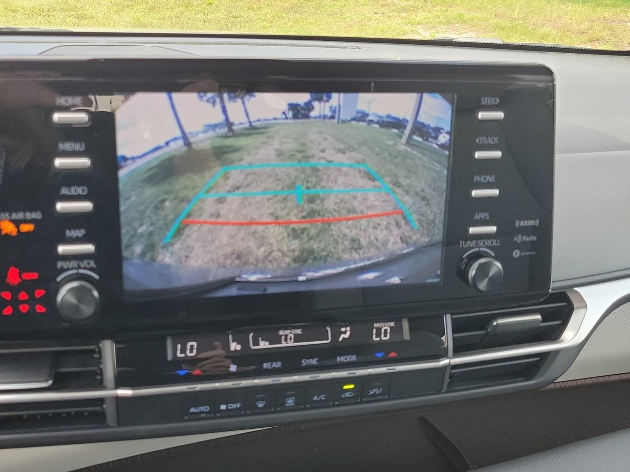 2024 Toyota Sienna LE