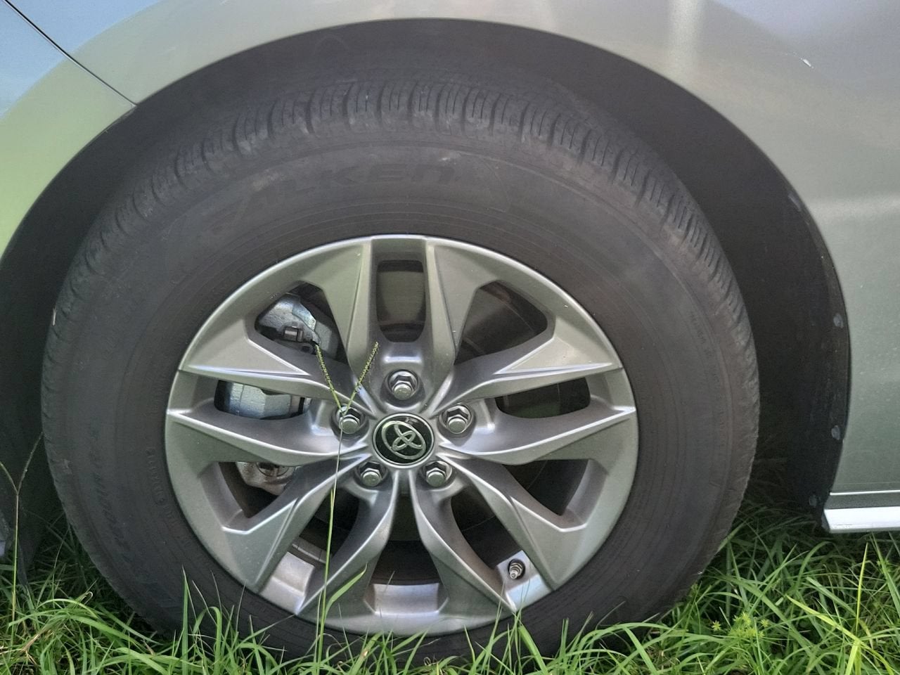 2024 Toyota Sienna LE