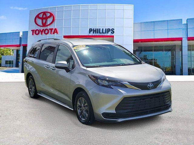 2024 Toyota Sienna LE