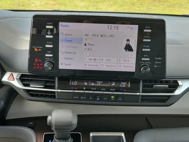 2024 Toyota Sienna LE