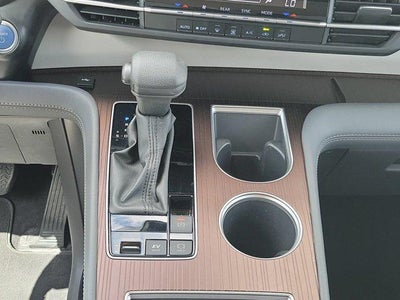 2024 Toyota Sienna LE