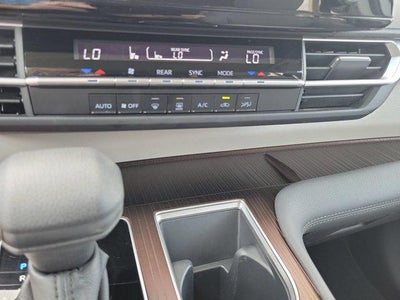 2024 Toyota Sienna LE
