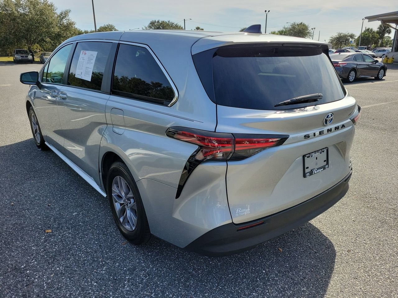 2021 Toyota Sienna LE