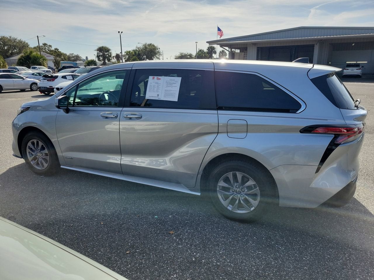 2021 Toyota Sienna LE