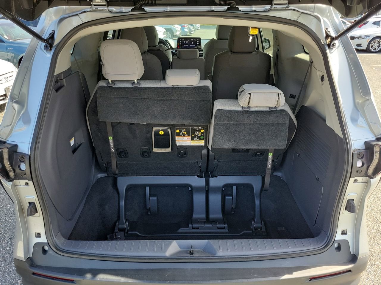 2021 Toyota Sienna LE