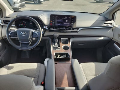 2021 Toyota Sienna LE