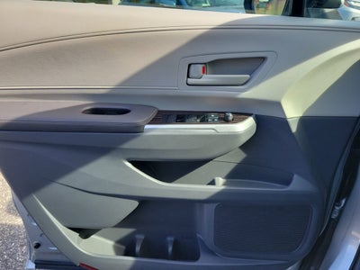 2021 Toyota Sienna LE