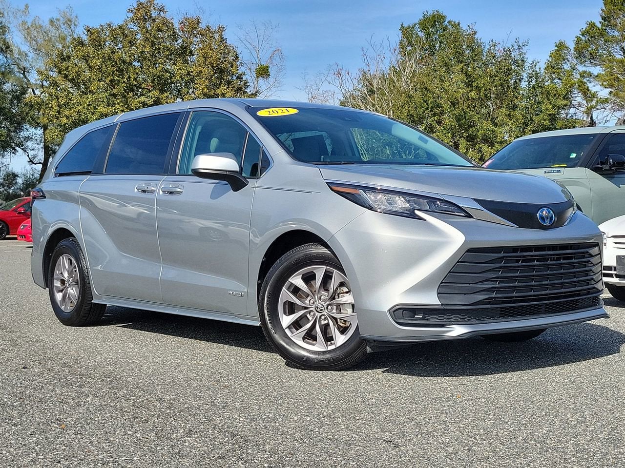 2021 Toyota Sienna LE
