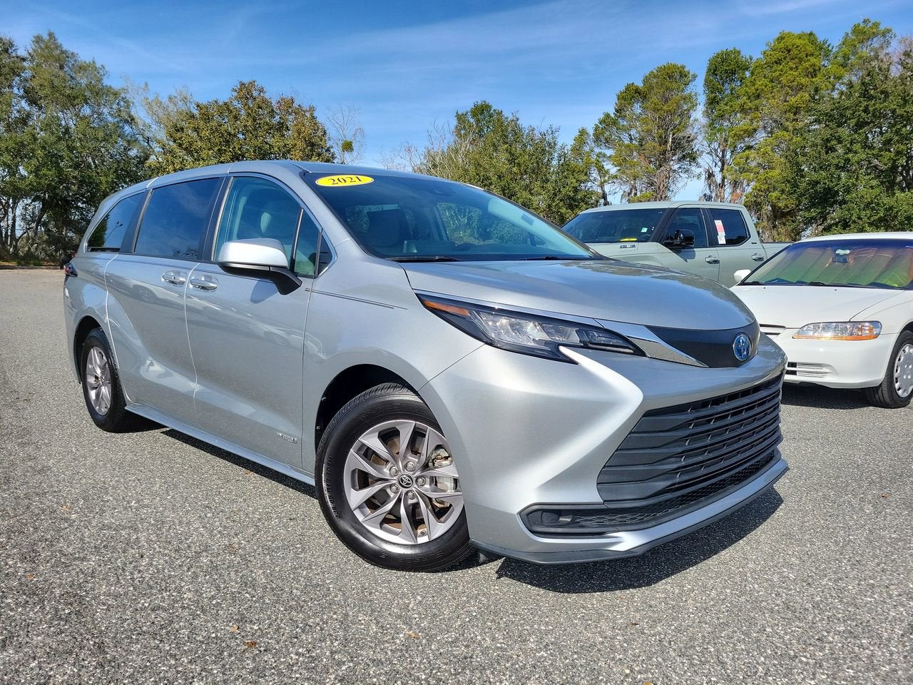2021 Toyota Sienna LE