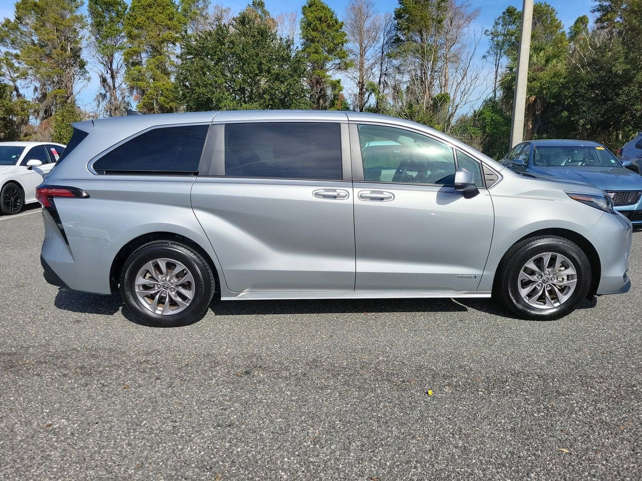 2021 Toyota Sienna LE