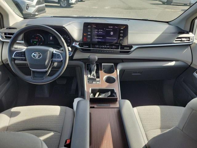 2021 Toyota Sienna LE