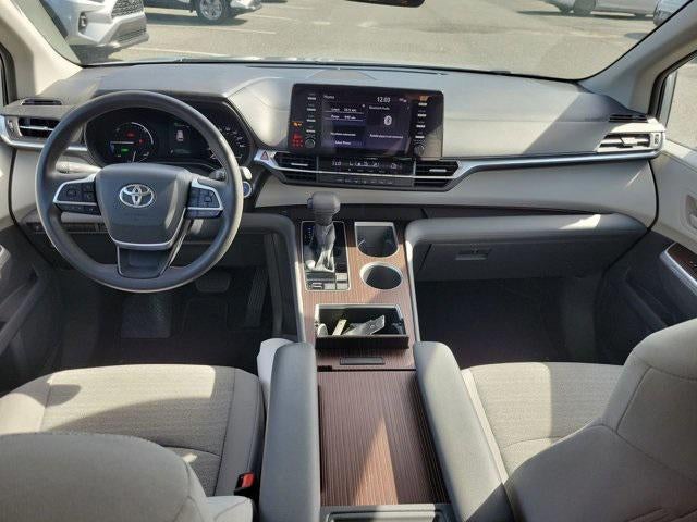 2021 Toyota Sienna LE