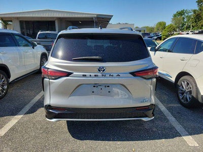 2024 Toyota Sienna XSE