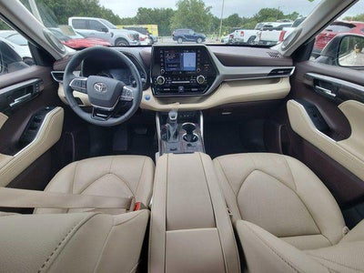 2021 Toyota Highlander Hybrid Limited