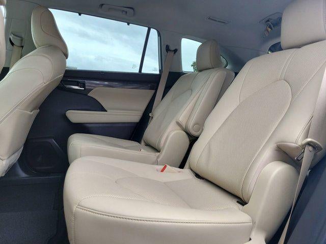 2021 Toyota Highlander Hybrid Limited