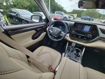 2021 Toyota Highlander Hybrid Limited
