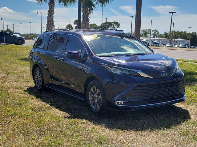 2021 Toyota Sienna XLE