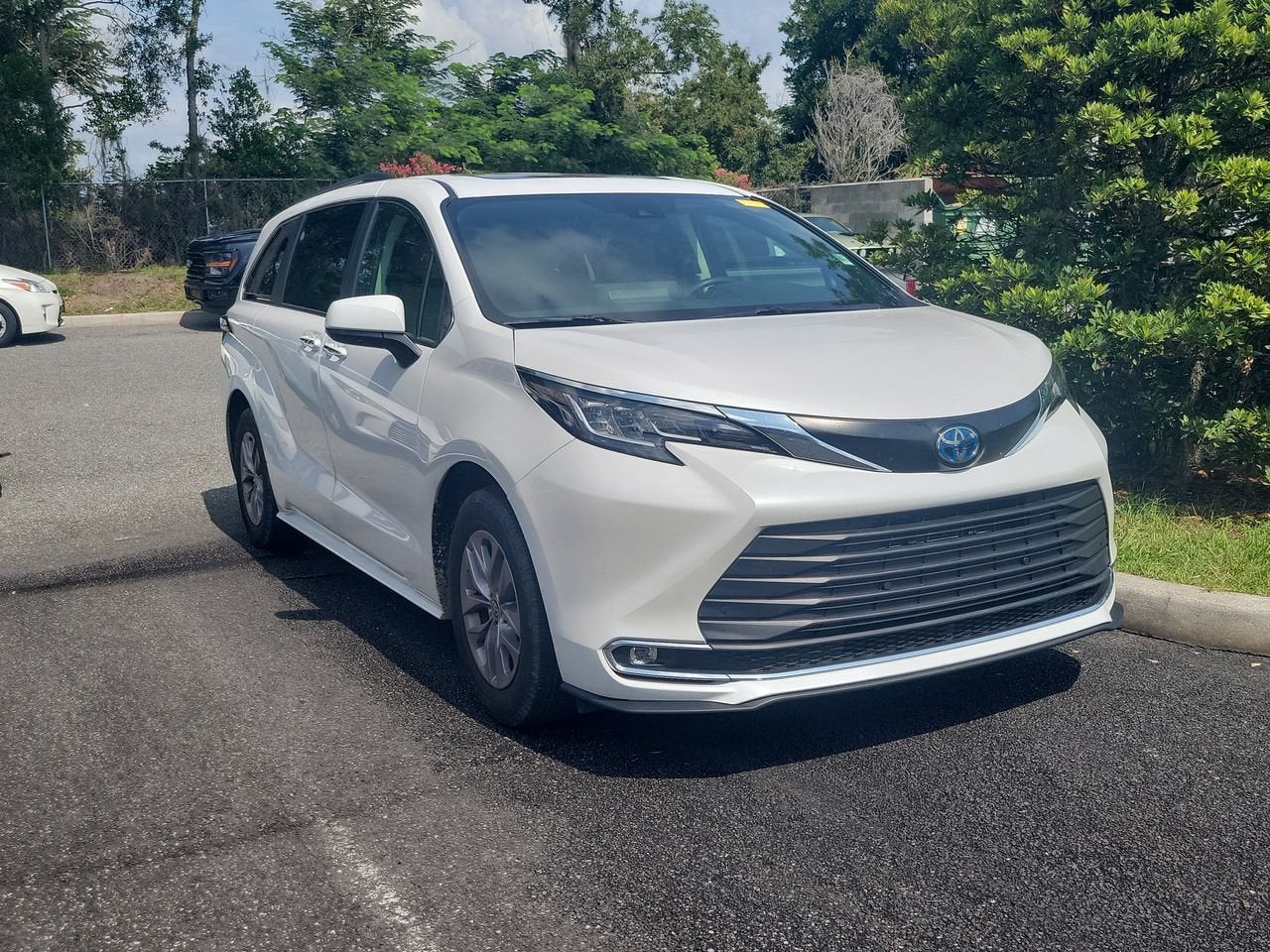 2023 Toyota Sienna XLE