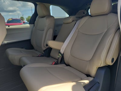 2023 Toyota Sienna XLE