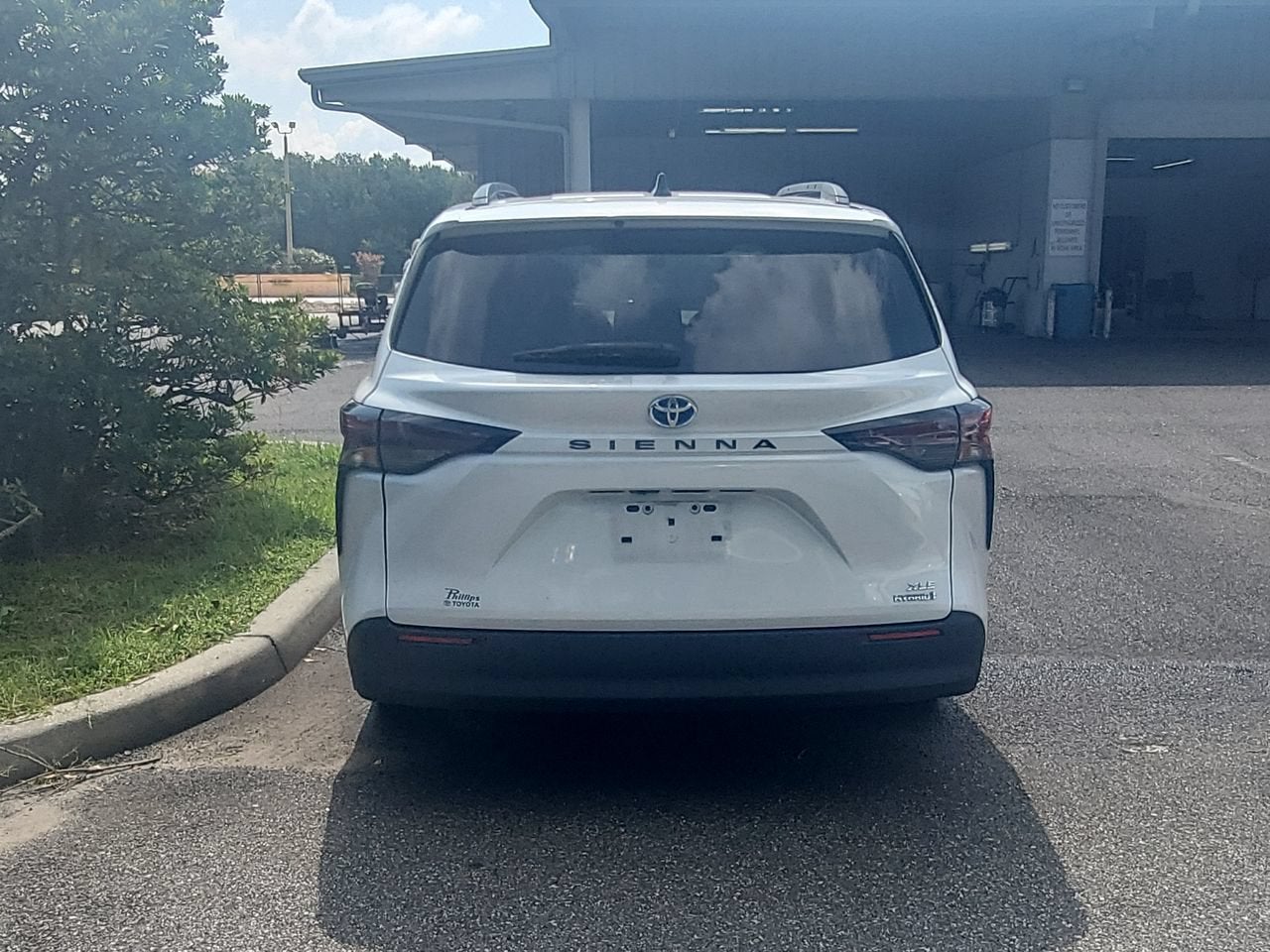 2023 Toyota Sienna XLE