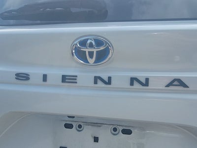 2023 Toyota Sienna XLE