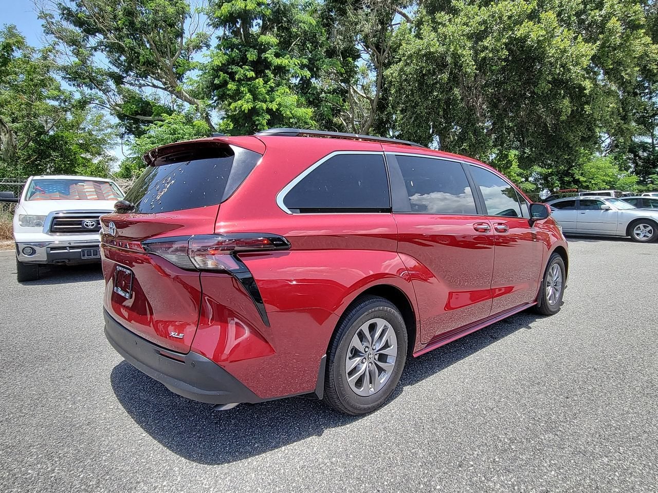 2025 Toyota Sienna XLE