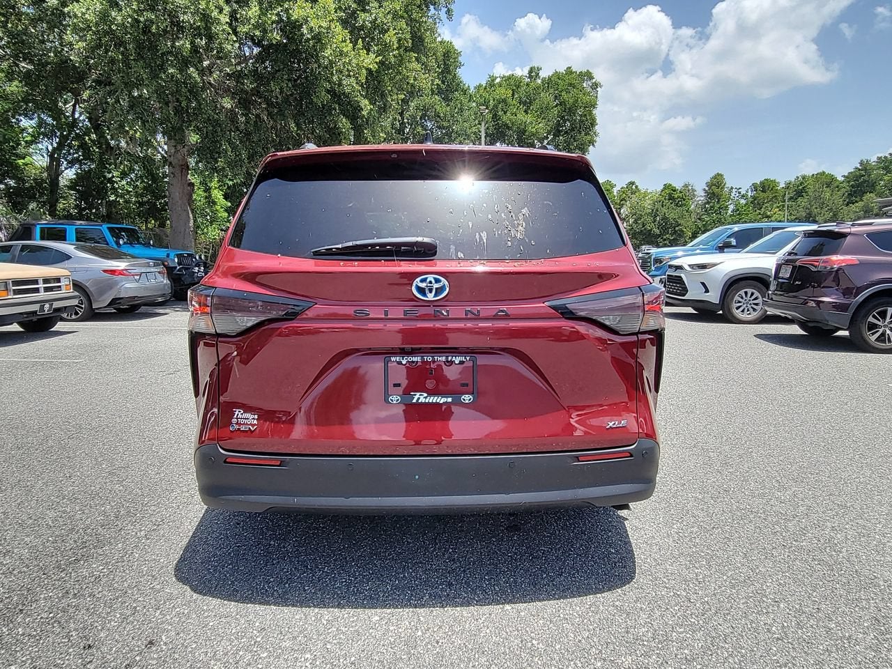 2025 Toyota Sienna XLE