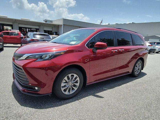 2025 Toyota Sienna XLE