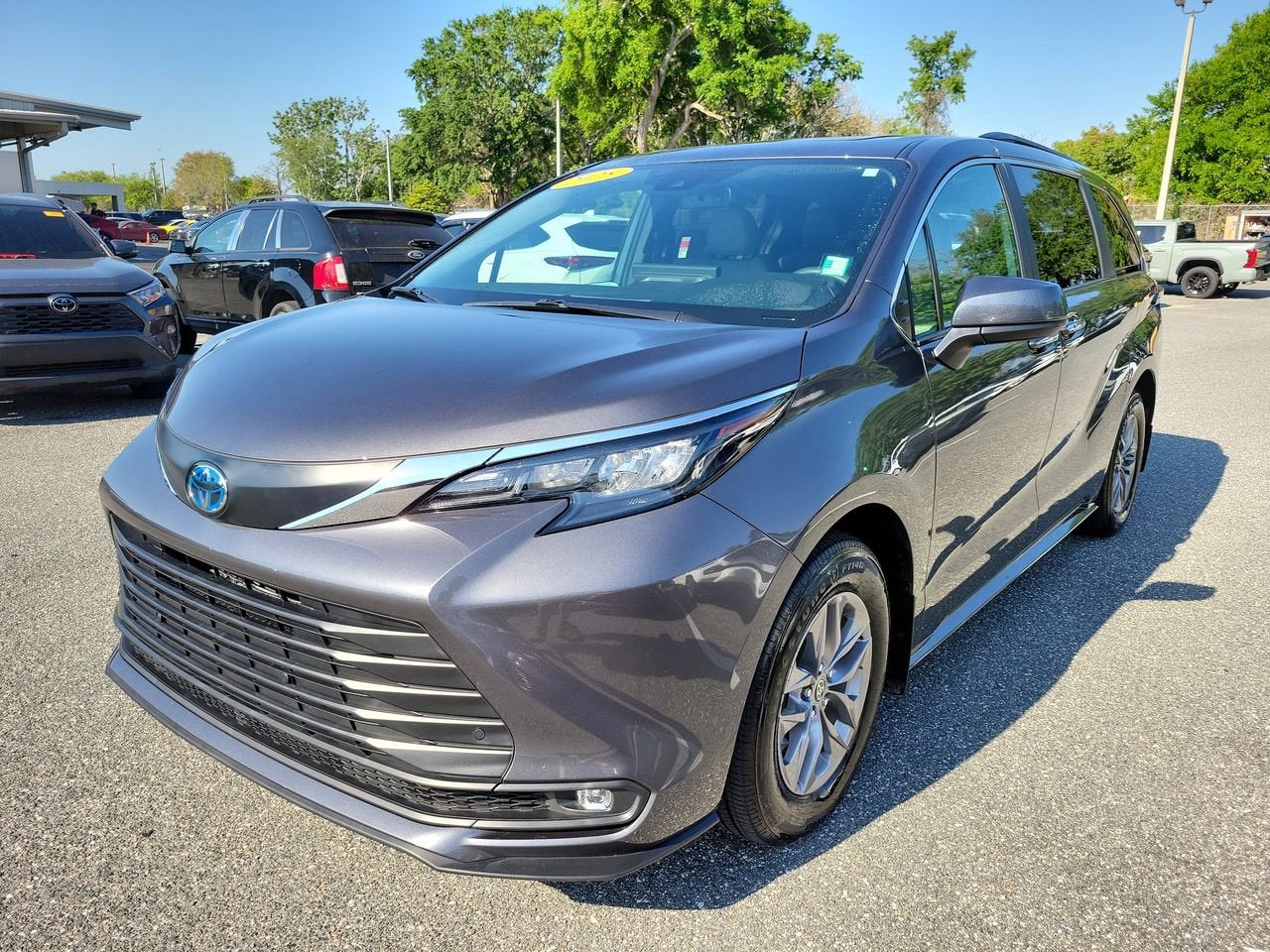 2025 Toyota Sienna XLE