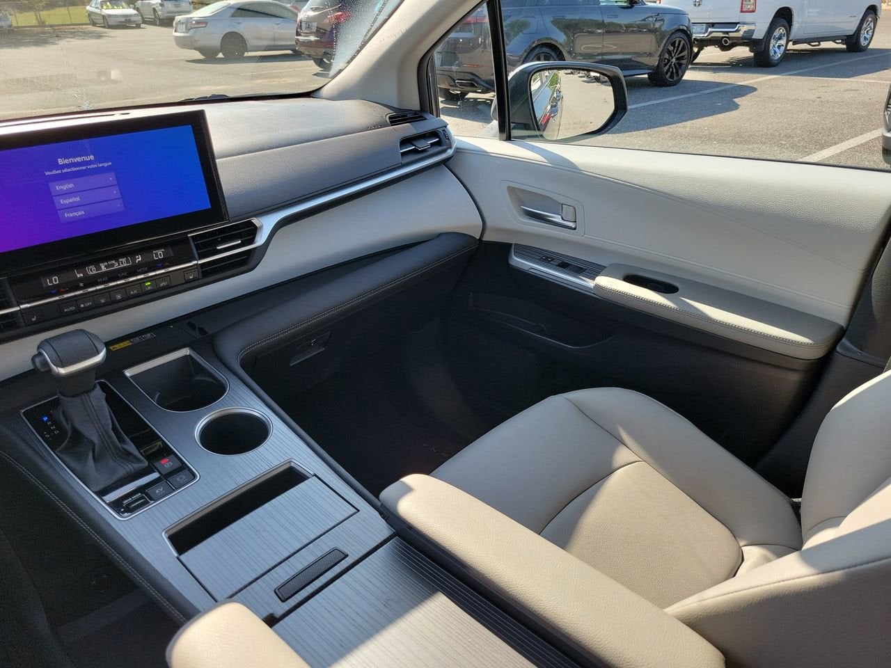 2025 Toyota Sienna XLE