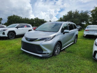 2023 Toyota Sienna XLE