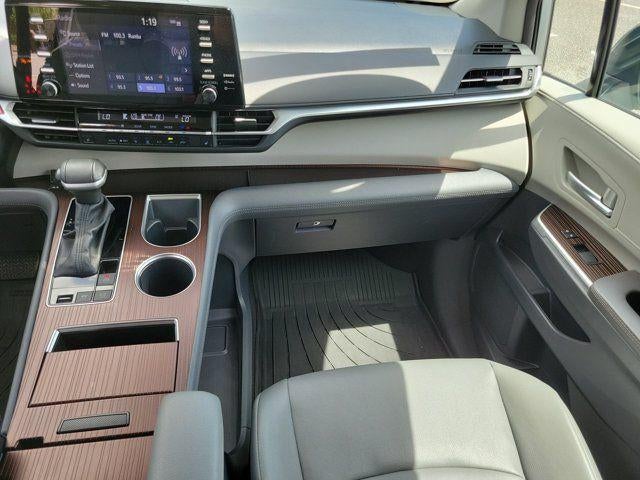 2023 Toyota Sienna XLE