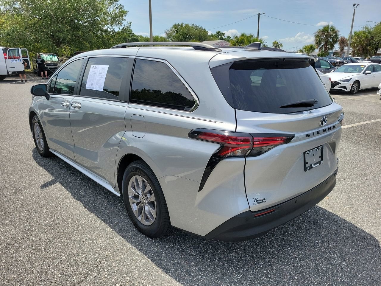 2022 Toyota Sienna XLE