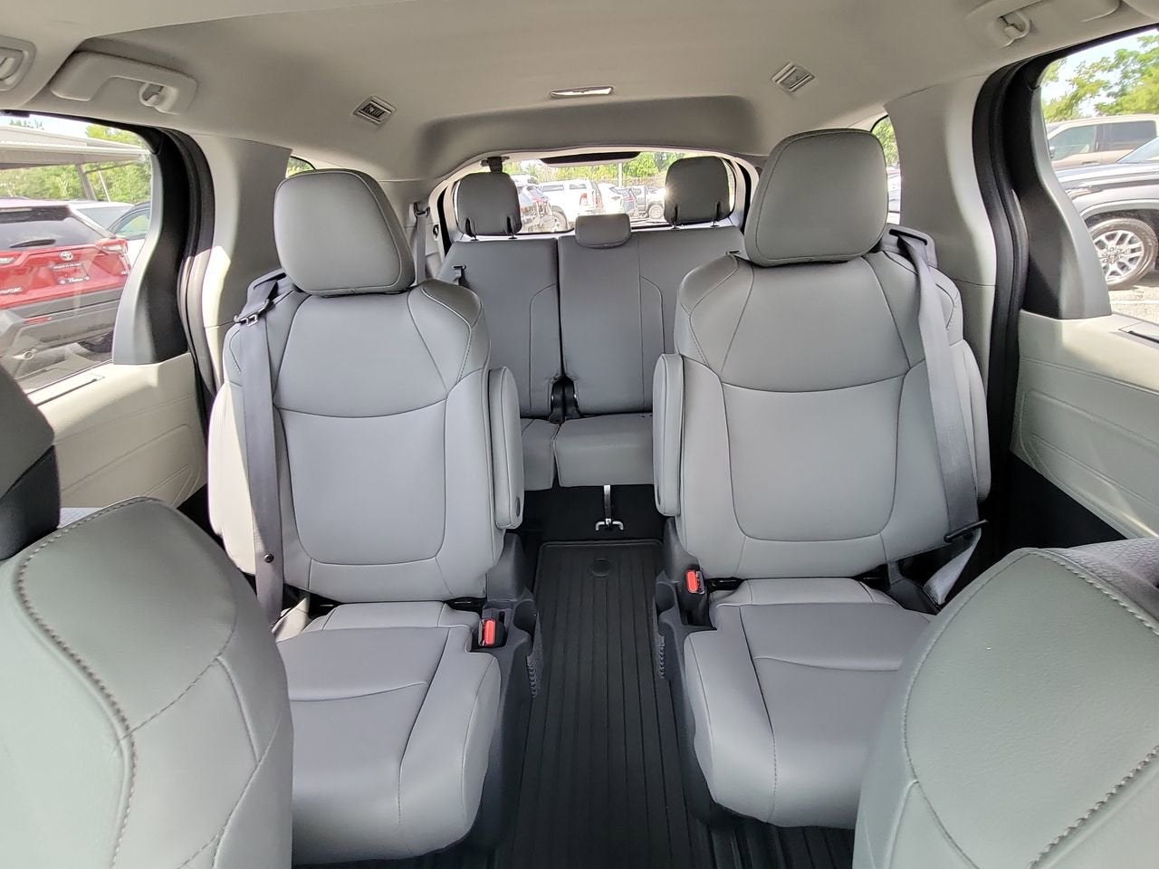 2022 Toyota Sienna XLE