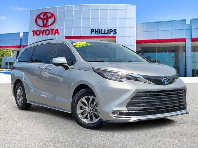2022 Toyota Sienna XLE