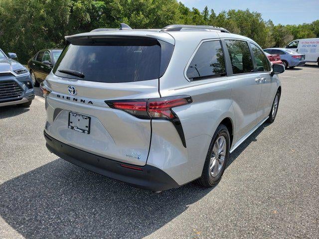 2022 Toyota Sienna XLE