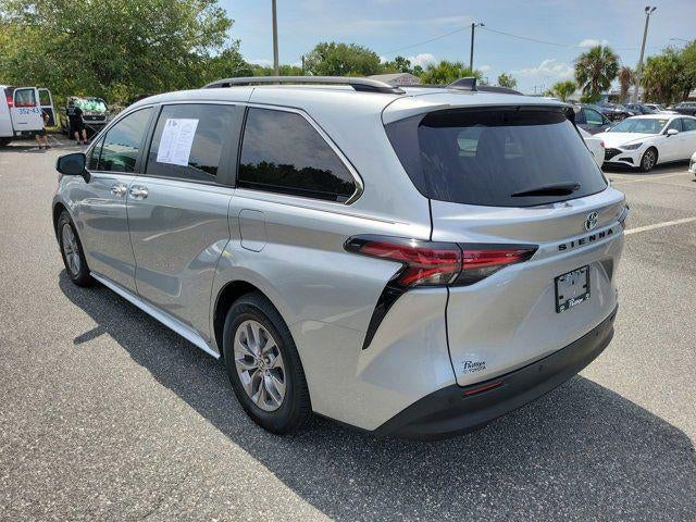 2022 Toyota Sienna XLE