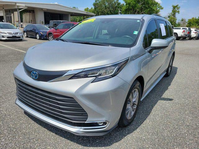 2022 Toyota Sienna XLE