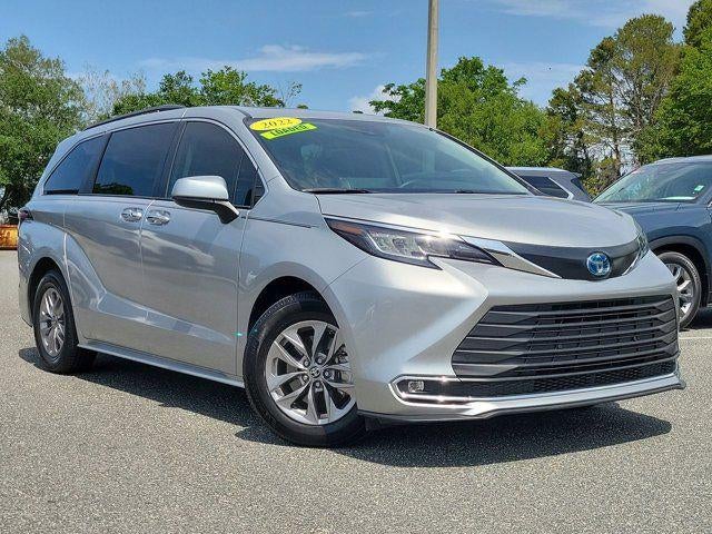 2022 Toyota Sienna XLE
