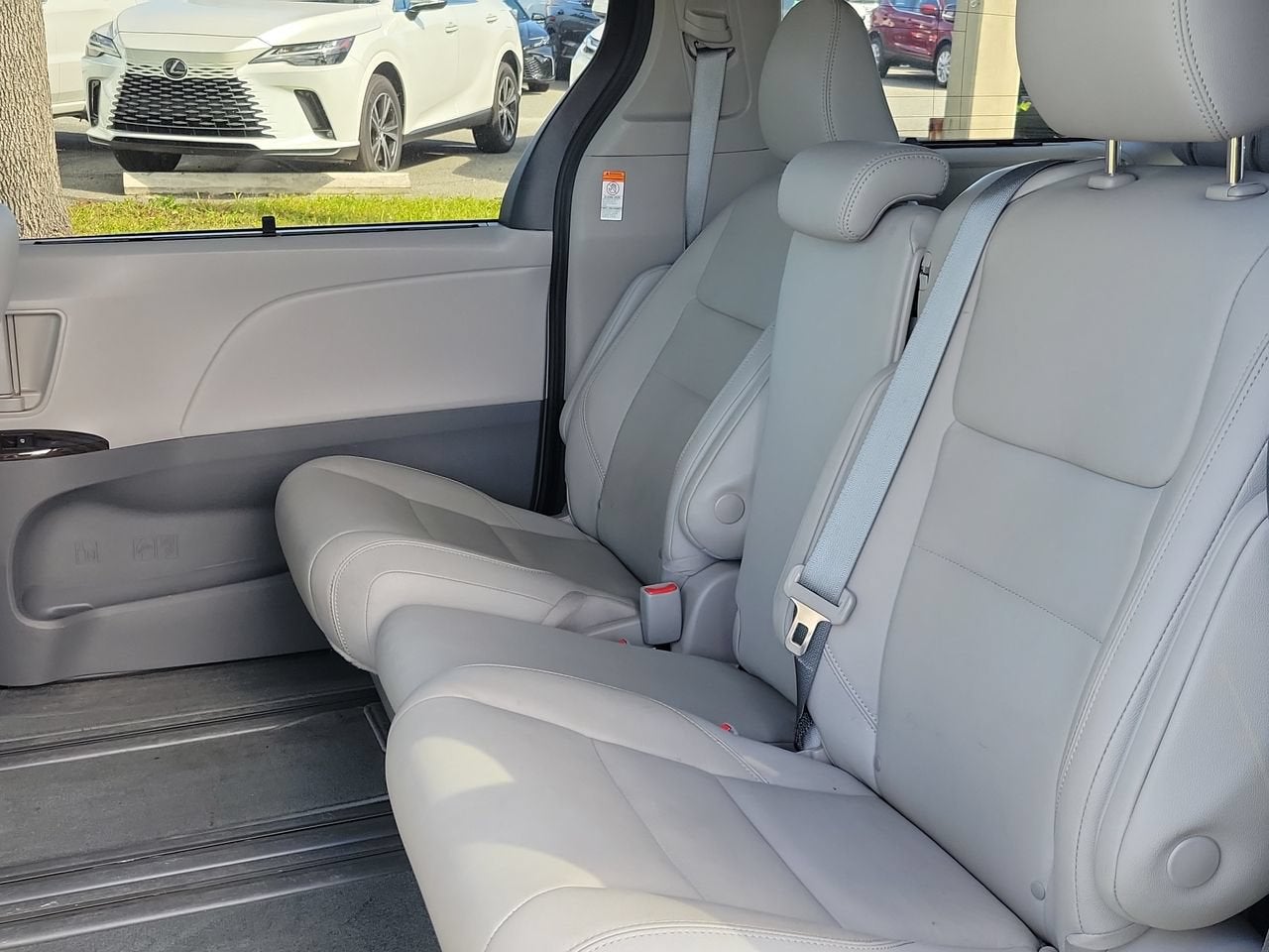 2020 Toyota Sienna Base