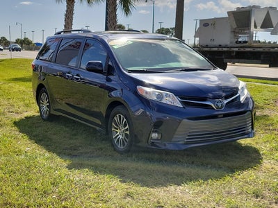 2020 Toyota Sienna Base