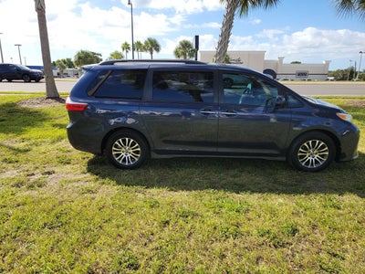 2020 Toyota Sienna Base