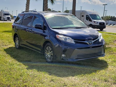 2020 Toyota Sienna Base