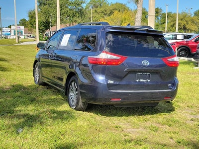 2020 Toyota Sienna Base