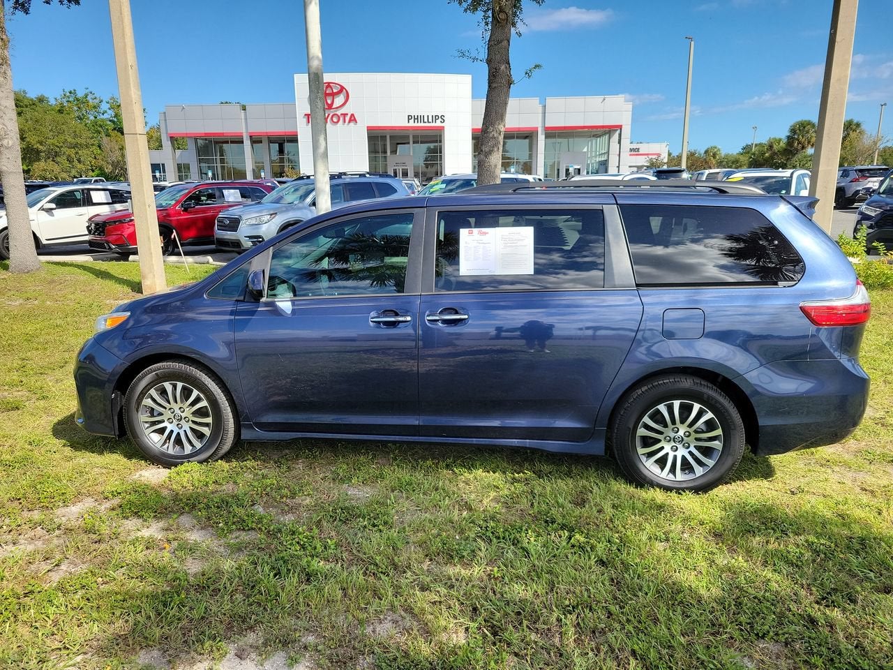 2020 Toyota Sienna Base