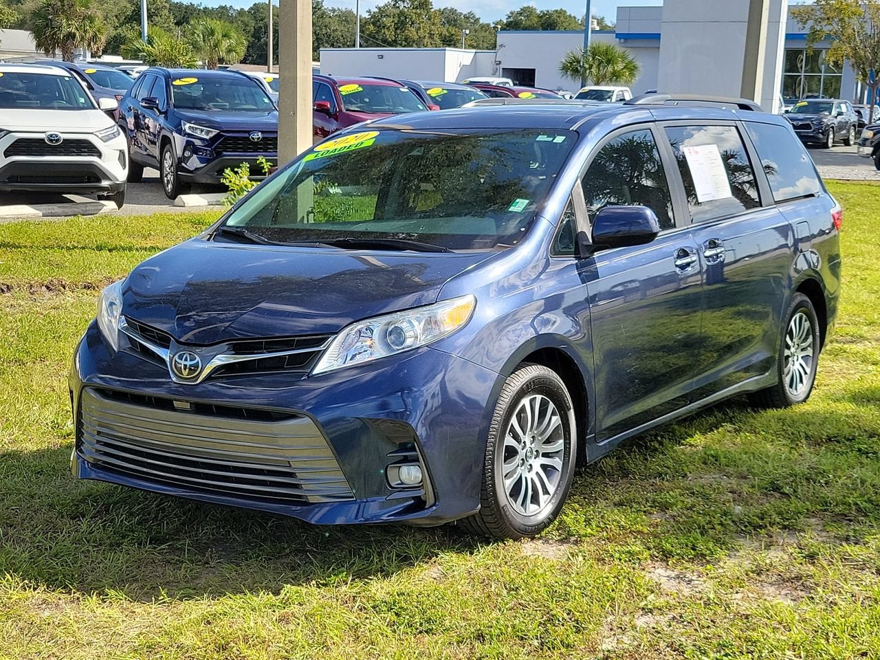 2020 Toyota Sienna Base