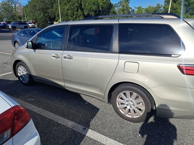 2017 Toyota Sienna Base